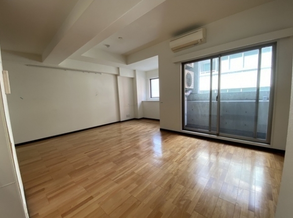 居室・リビング　☆明るい居室☆