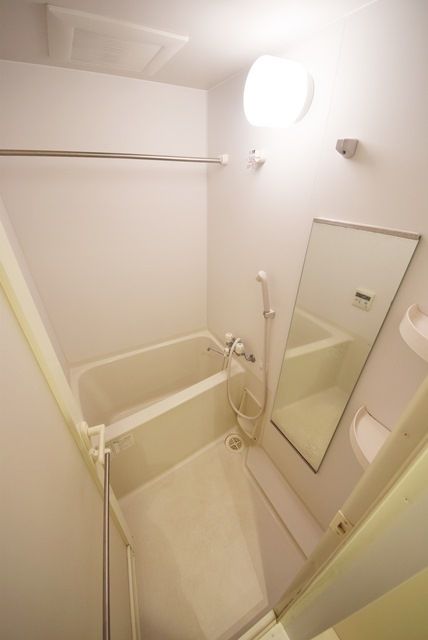 バス・シャワールーム　★★浴室乾燥機能付きバスルーム★★