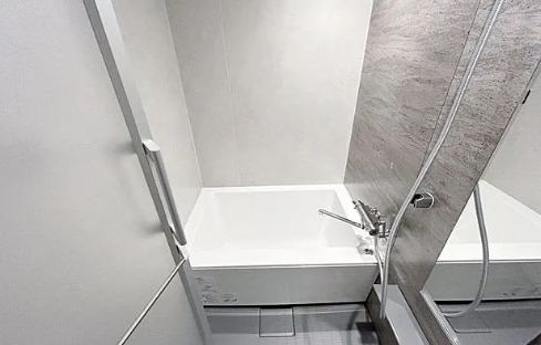 バス・シャワールーム　※別部屋参考写真