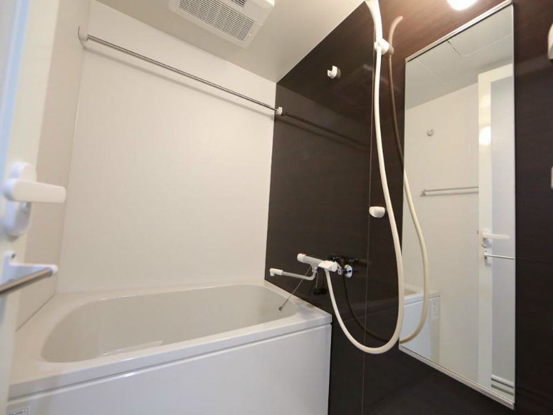 バス・シャワールーム　浴室暖房乾燥機付　24時間換気機能付バスルーム