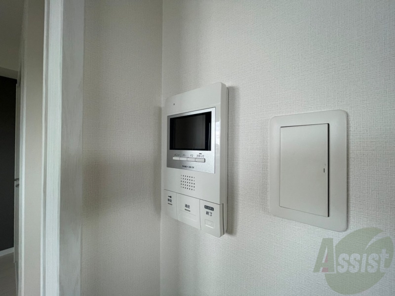 セキュリティ　ＴＶモニター付インターホンです。来客者の顔が見えるので安心！