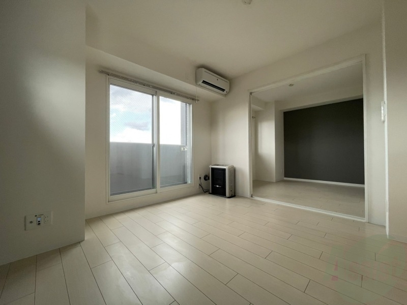 居室・リビング　広くてキレイなお部屋が広がっていて、充実した生活が送れそう。