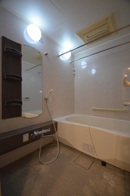 バス・シャワールーム