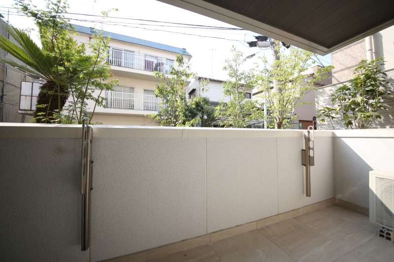 バルコニー　バルコニー