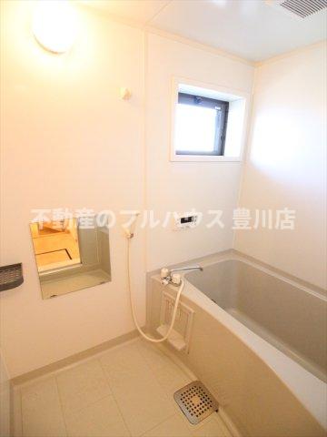 バス・シャワールーム　写真は反転別室