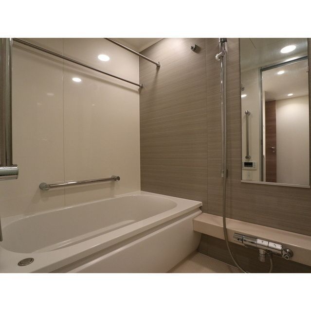 バス・シャワールーム　☆ゆっくりくつろげるお風呂☆