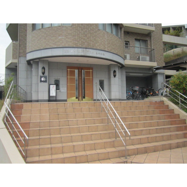 エントランス　正面玄関