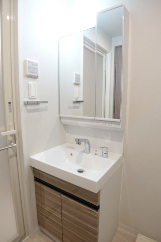 洗面設備　※同物件参考写真