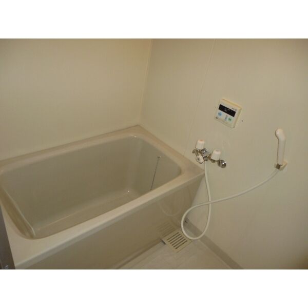 バス・シャワールーム　シンプルで機能的なユニットバスです！