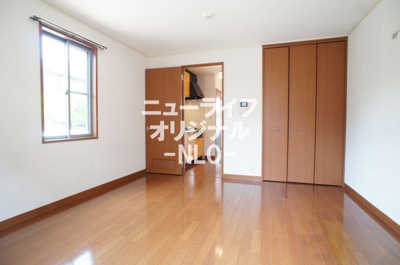 居室・リビング　8.0帖の洋室です。