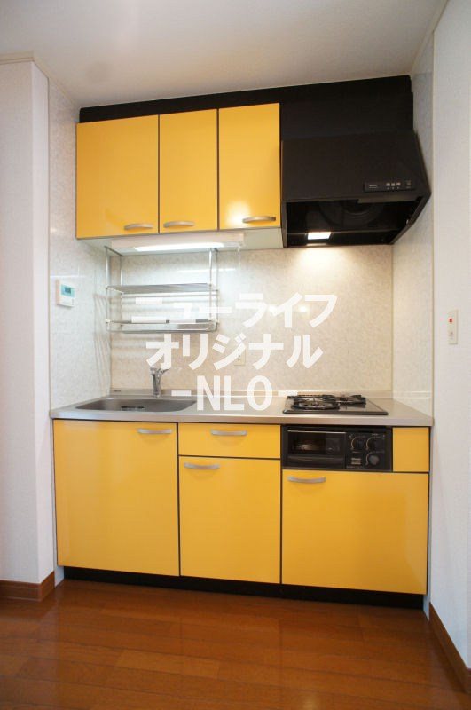 キッチン　コンロ＆グリル付システムキッチンです。