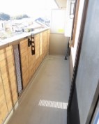 バルコニー　陽当たり良好なバルコニーです