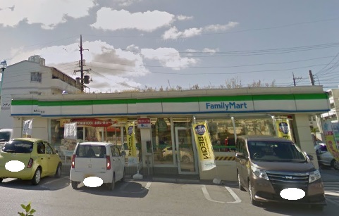 コンビニ　ファミリーマート銘苅三丁目店（コンビニ）まで71m