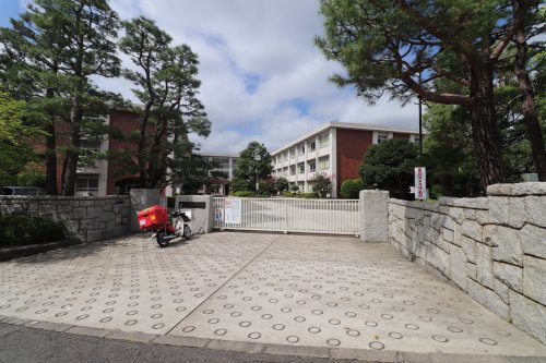 高校・高専　麻生高等学校（高校・高専）まで5857m