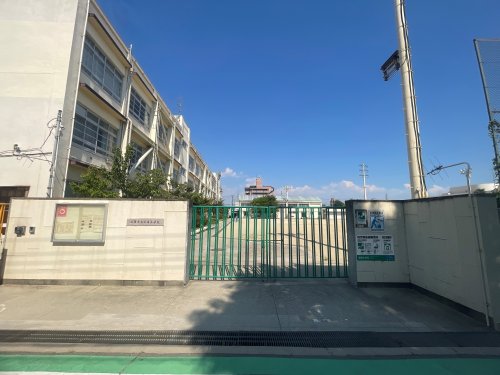 小学校　尼崎市立武庫小学校（小学校）まで587m