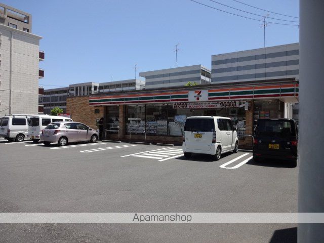 コンビニ　セブンイレブン（コンビニ）まで795m