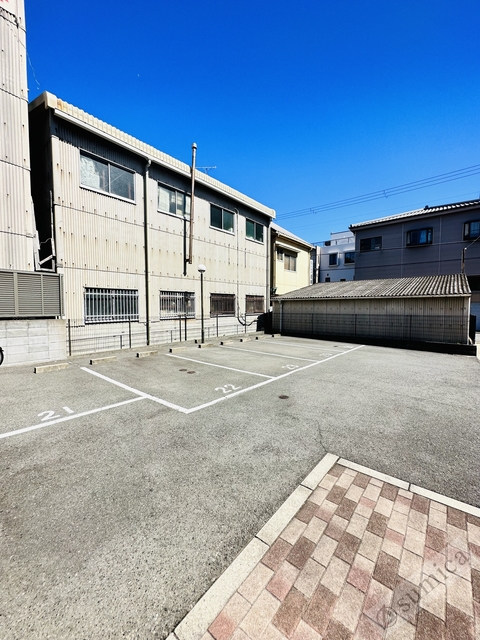 駐車場　ゆったりとした駐車場、出発もお帰りもスムーズに♪