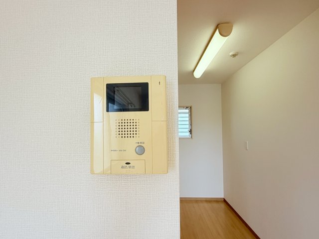 玄関　※写真は４０６号室です