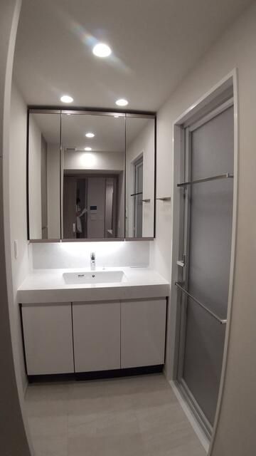 洗面設備　写真は同タイプ住居です。