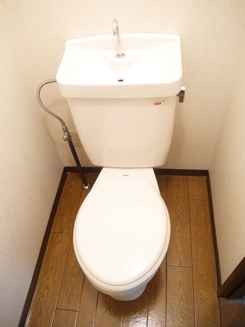 トイレ　温水洗浄便座です※別室参考写真