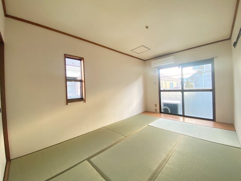 居室・リビング　角部屋　和室6帖