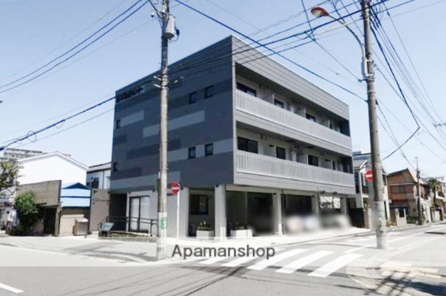 コンビニ　ファミリーマート　横須賀三春町店（コンビニ）まで177m
