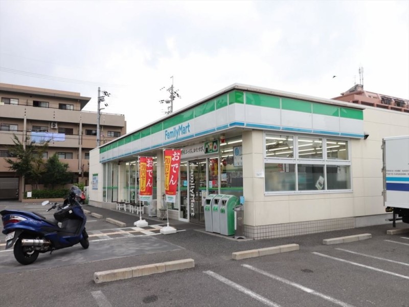 コンビニ　ファミリーマート佐井寺南が丘店（コンビニ）まで79m