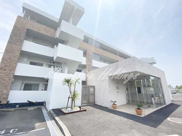 建物外観　重厚な造りのRCマンション♪
