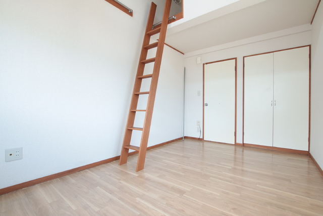 その他部屋・スペース　★洋室６帖★