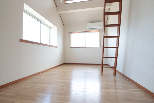 居室・リビング　★南東向きのお部屋★