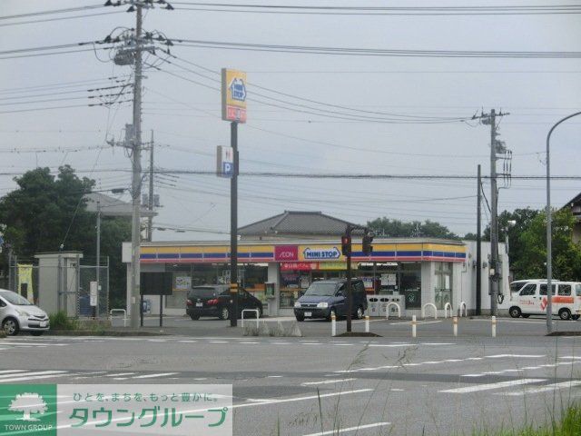 コンビニ　ミニストップ印西草深店（コンビニ）まで1049m