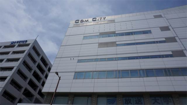 ショッピングセンター　COM CITY(コム シティ)（ショッピングセンター）まで358m
