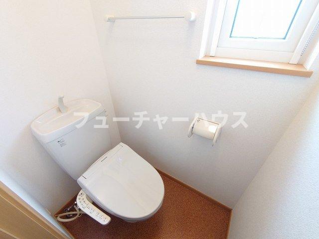 トイレ　コンパクトで使いやすいトイレです