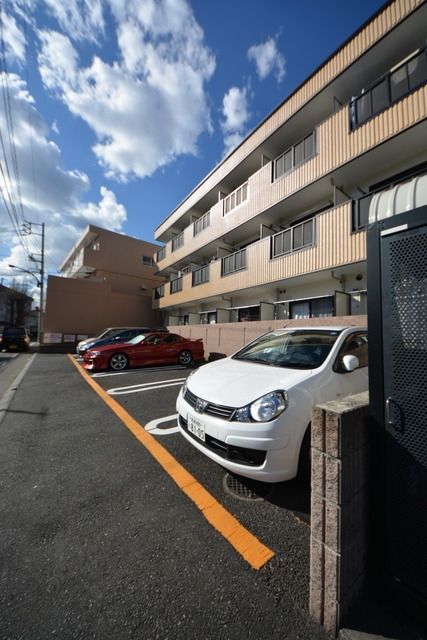 エントランス　★駐車場★