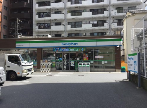 コンビニ　ファミリーマート西五反田六丁目店（コンビニ）まで391m