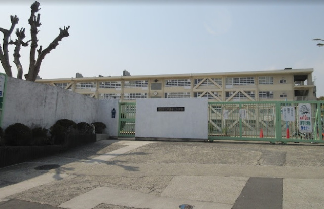 小学校　吹田市立岸部第二小学校（小学校）まで896m