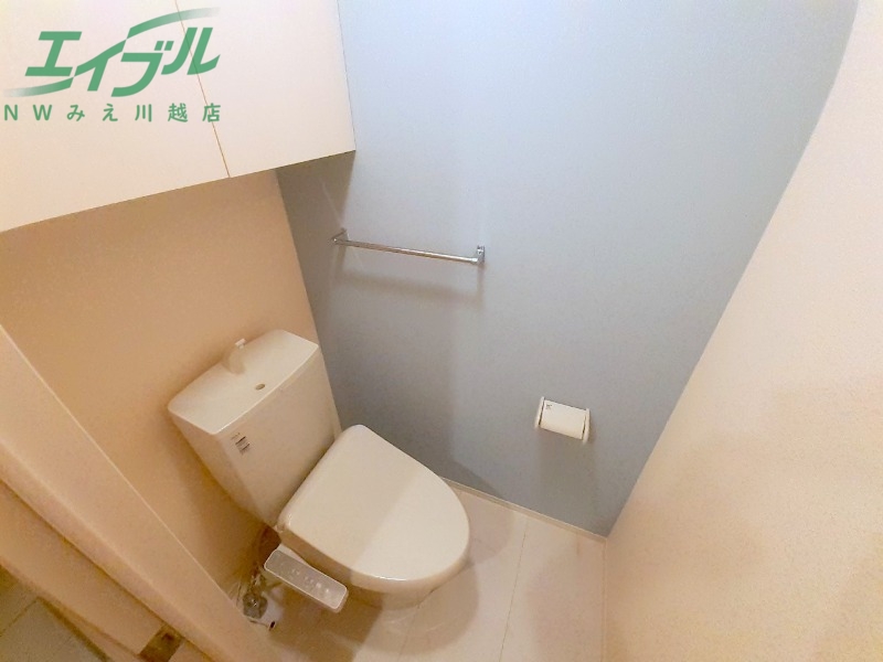 トイレ　同物件別部屋のお写真です。