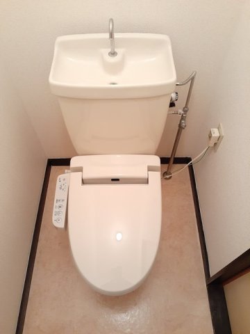 トイレ　トイレもきれいです