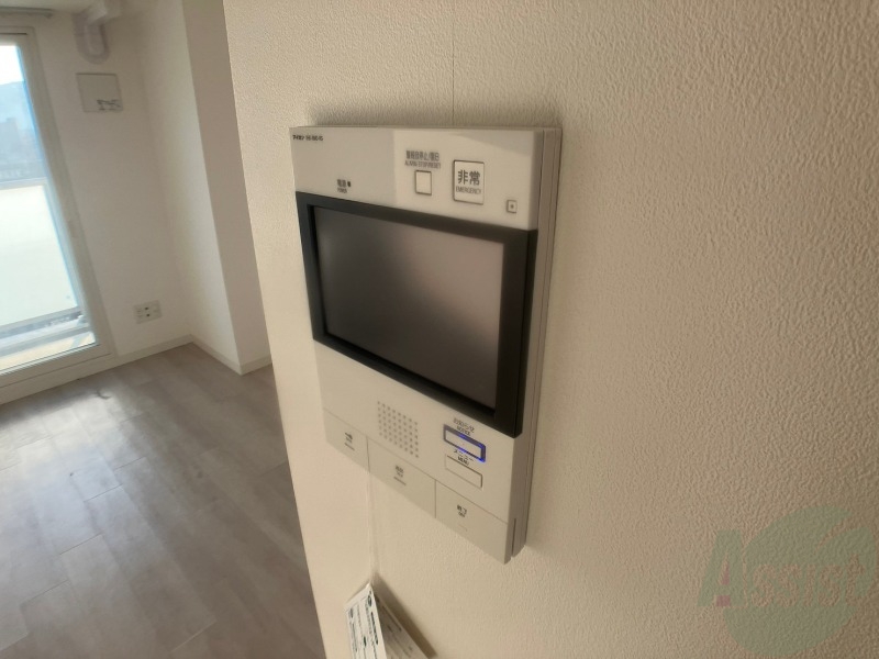 セキュリティ　ＴＶモニター付インターホンです。来客者の顔が見えるので安心！