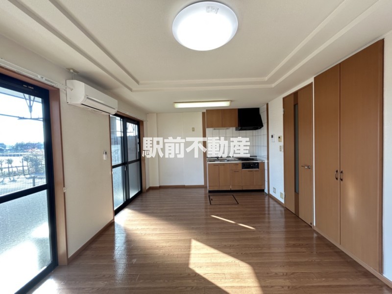 居室・リビング　床下収納ついてます☆