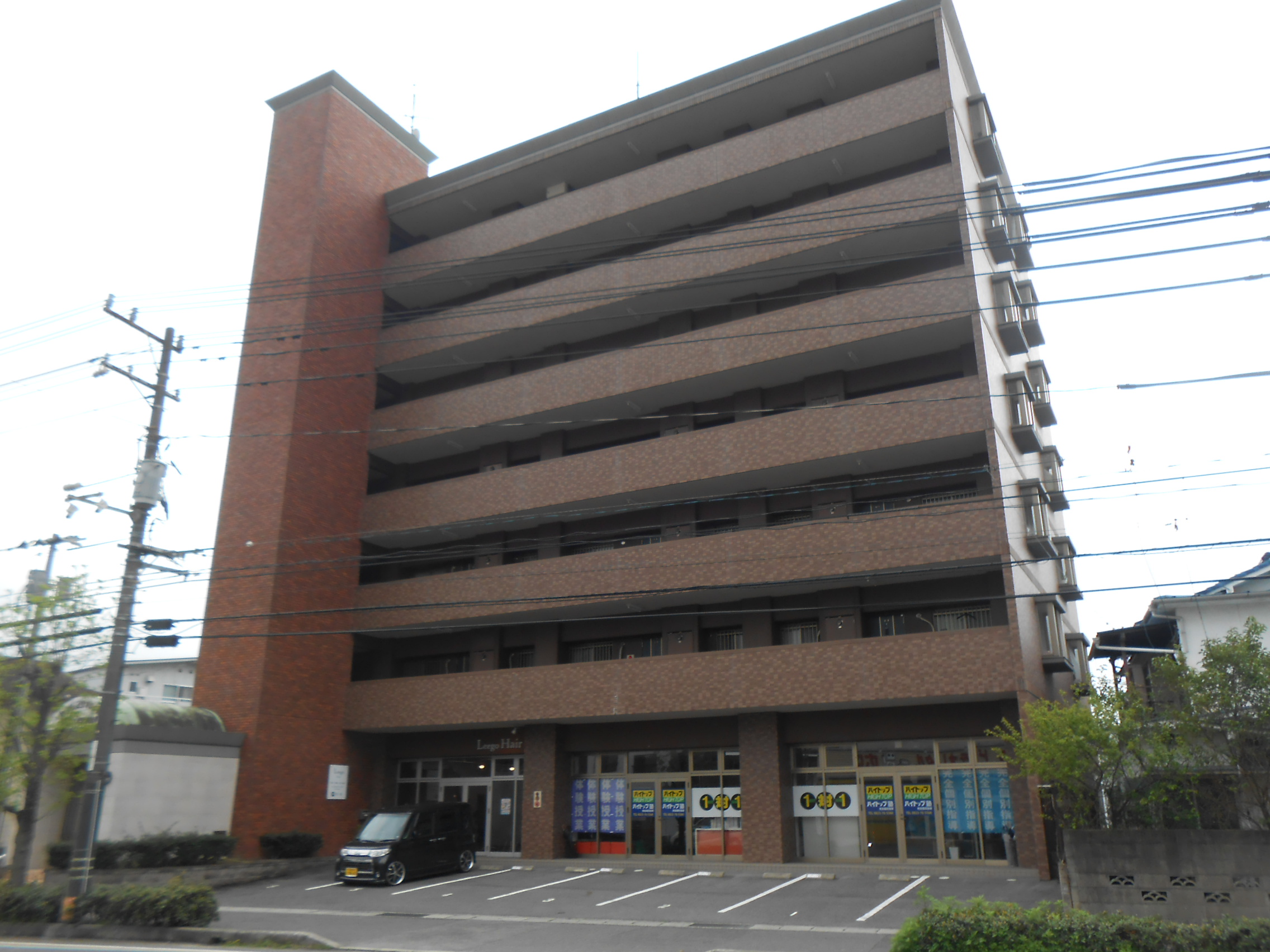 建物外観　2003年築　ロイヤルビュー新広