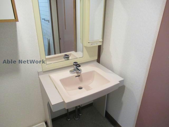 洗面設備　※同物件、別部屋の写真です