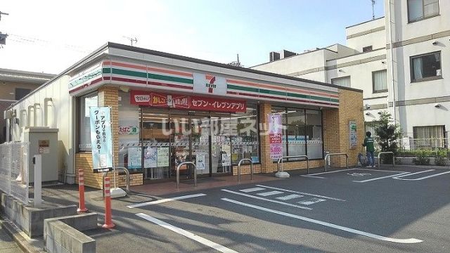 コンビニ　セブンイレブンさいたま田島3丁目（コンビニ）まで652m