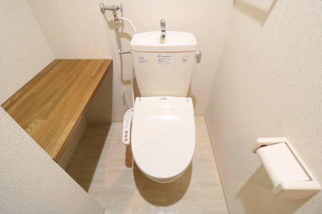 トイレ　シャワートイレ完備♪