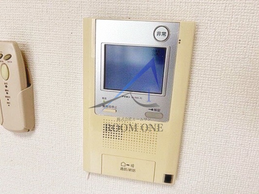 セキュリティ　モニター付きインターホンです。