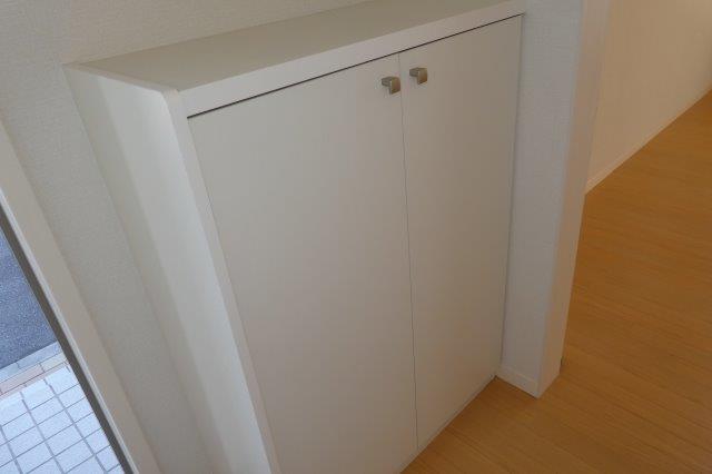 玄関　シューズボックス