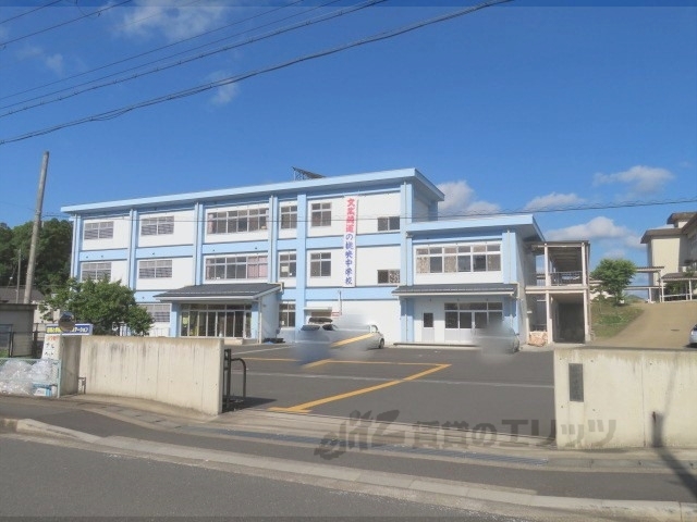 中学校　東映中学校（中学校）まで600m