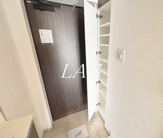 玄関　玄関です。