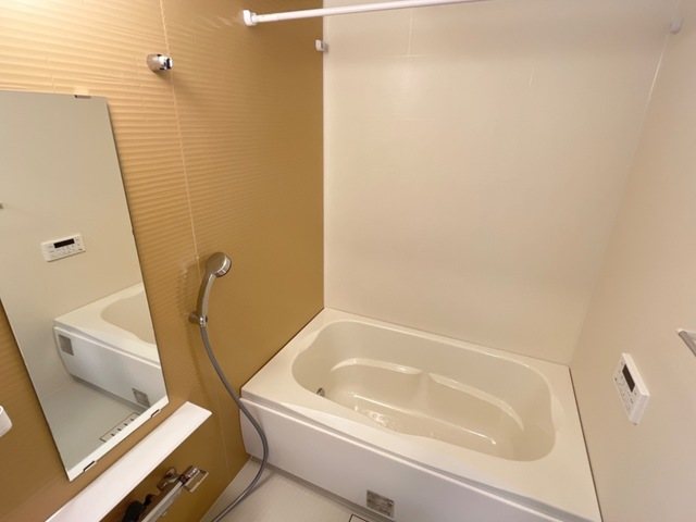 バス・シャワールーム　浴室換気乾燥機・追焚き給湯