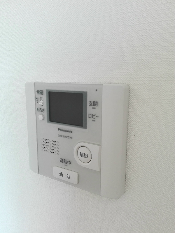 セキュリティ　エントランスの画像をカラーで確認できます。
